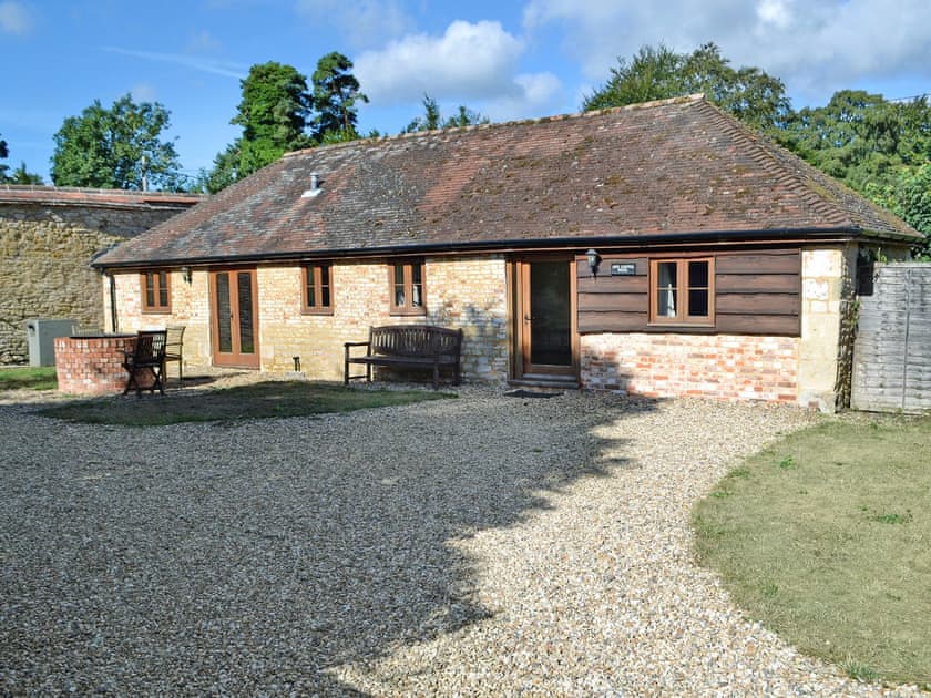 Cherry Orchard Cottages The Old Cattle Stall Ref 27736 In Wyke Near Gillingham Dorset Cottages Com
