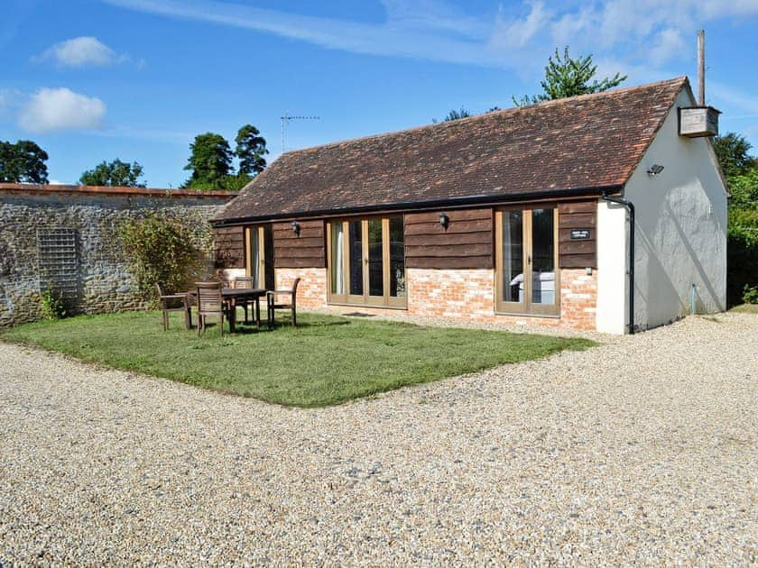 Cherry Orchard Cottages Barn Owl Cottage In Wyke Near