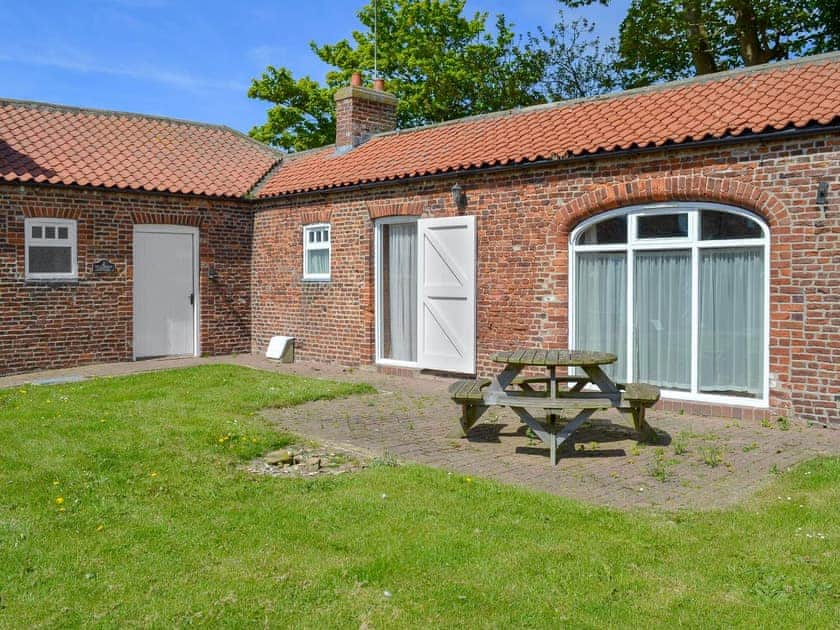 Beacon Farm Guillemot Cottage (ref 16778) in Flamborough, Yorkshire