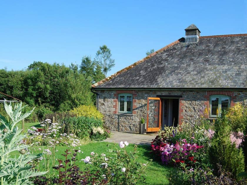 Delightful single storey holiday cottage in rural Devon | Verbena Cottage - Lower Winsford Farm, Halwill Junction, near Beaworthy