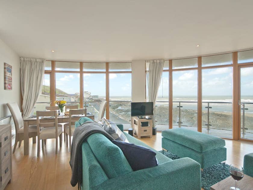 Light and airy living and dining areas | Apartment 22 - Horizon View, Westward Ho!