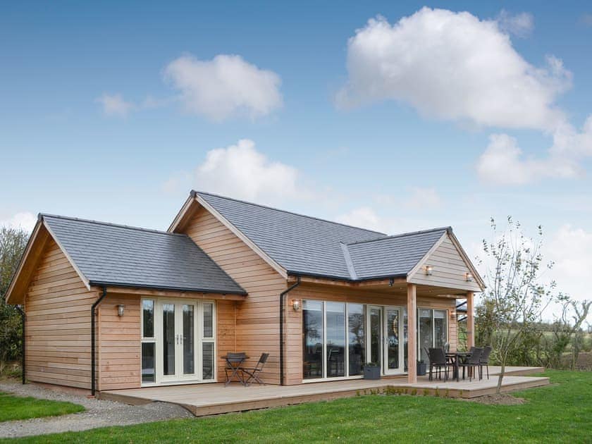 Purpose built cedar wood holiday lodge | Framlington Corner - Villa Lane Farm, Longframlington, near Rothbury