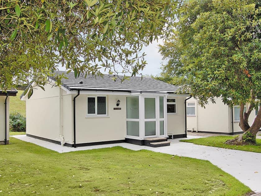 detached bungalow | Seaton - Rosecraddoc Holiday Village, Liskeard