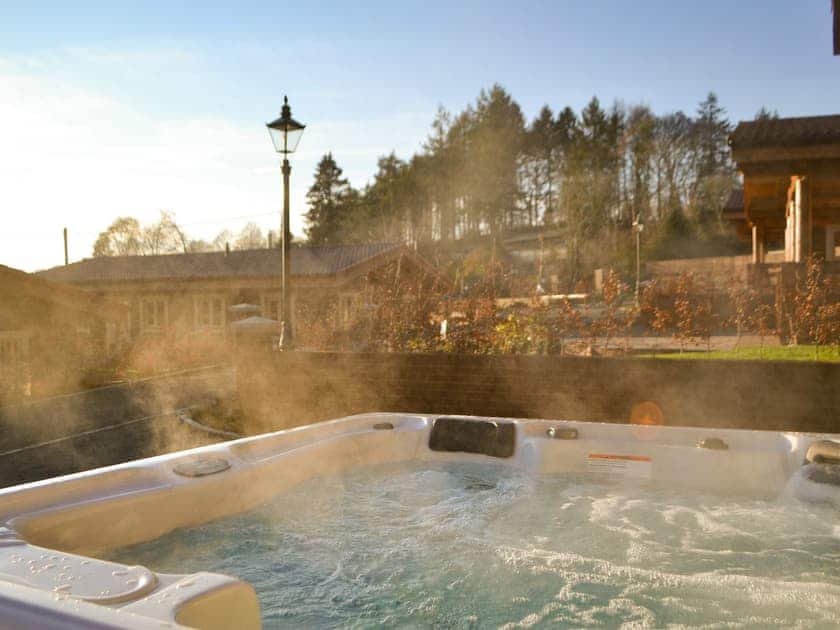 Relaxing hot tub | Vindomora Country Lodges - St Ebba Lodge - Vindomora Country Lodges , Ebchester, near Consett