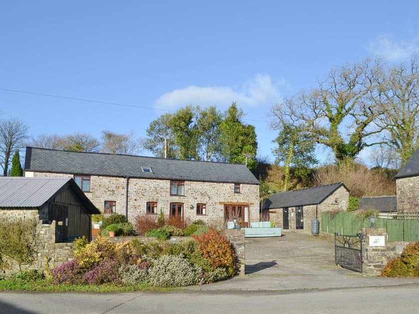 Petrock Holiday Cottages Primrose Cottage In Newton St Petrock