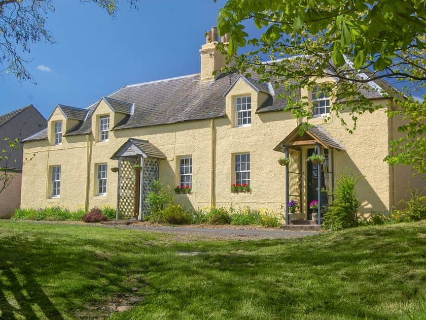 Exterior | Avenel Cottage - Lochside, Town Yetholm, near Kelso