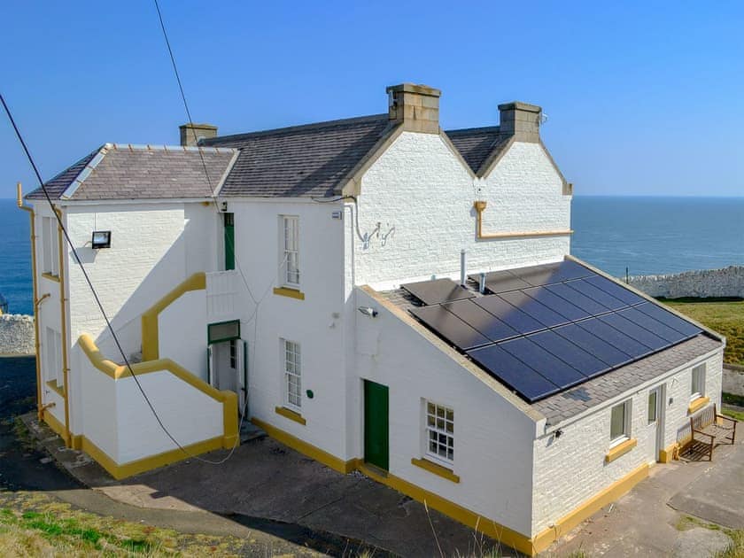 Wonderful holiday accommodation | St Abbs - Keepers Fold, St Abbs - Lighthouse Retreat - St Abbs Lighthouse Cottages, St Abbs Head