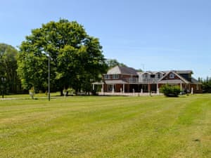 Large detached property  | Vijay Gardens, Glanaman, near Llandeilo