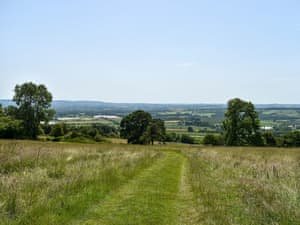 Stunning views over the Quantock Hills | Romney Hut - Tilbury Farm, West Bagborough, near Taunton