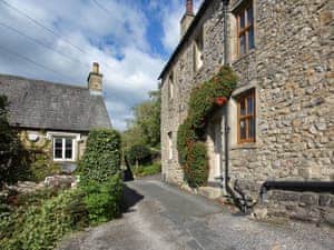 Peacefully located in a traditional North Yorkshire village | Ivy Cottage, Giggleswick near Settle