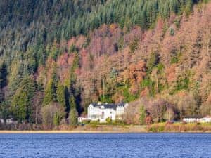 Beautiful apartment in an imposing lochside building | Lochside, Kilmun, near Dunoon