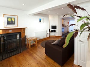 Welcoming living area  | Sorgente, Penryn