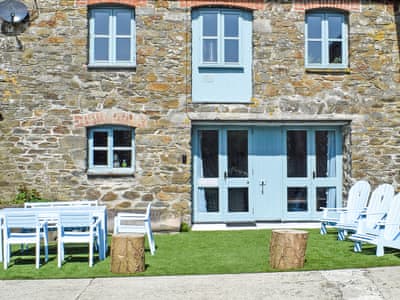 Stunning holiday home | Grain Store 2 - Little Polgrain Barns, Caerhays, near Tregony