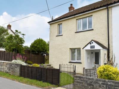 Lovely holiday property | Shirley&rsquo;s Cottage, Middlezoy, near Bridgwater