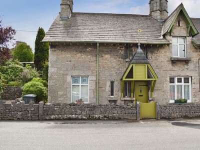 Lovely holiday Cumbrian cottage | Underhill Cottage, Arnside, near Grange-over-Sands