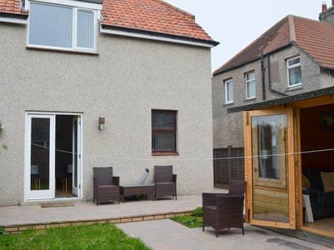 Exterior | Lynbank, Seahouses