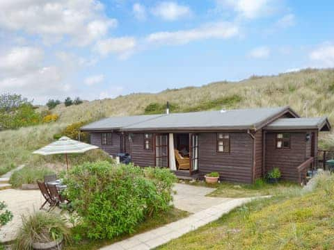 Delightful holiday home | Meadow View, Sea Palling, Norwich