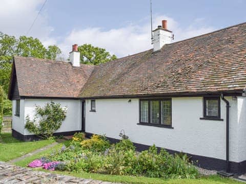 Beautiful holiday home | The Cottage - Kingshill Farm, Little Kingshill, near Great Missenden