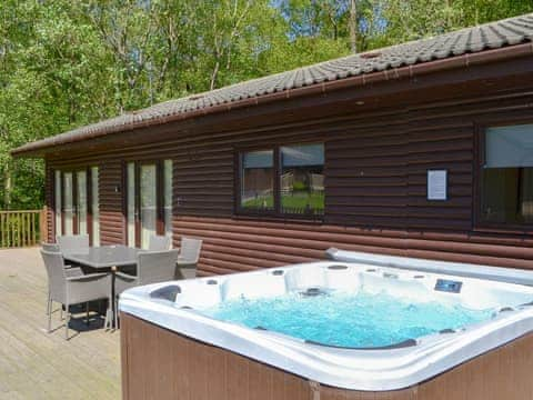 Fantastic holiday property with hot tub | Leafy Run - Otterburn Hall Lodges, Otterburn, near Bellingham