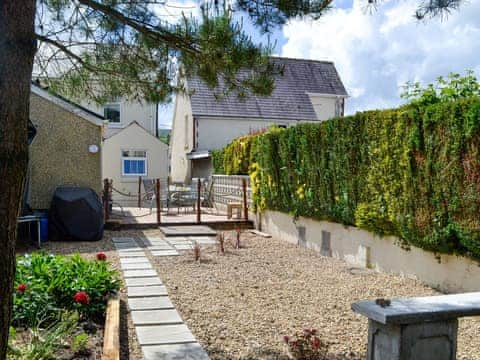 Wonderful outdoor space | Sonny Cottage, Garnant, near Ammanford