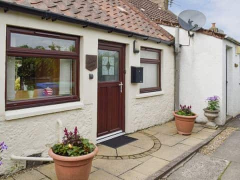 Idyllic holiday home | Horseshoe Cottage, Freuchie, near Cupar