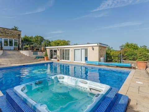 Swimming pool | Allerton House, Isham