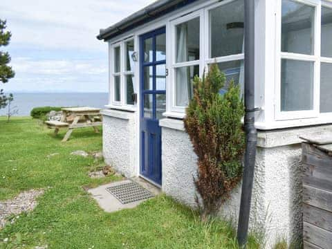 Charming coastal holiday home | Covesea Village, Covesea, near Lossiemouth