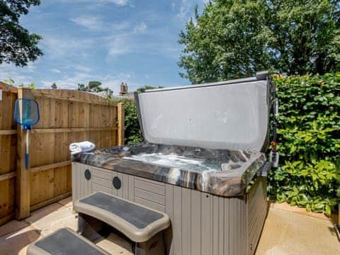 Luxurious hot tub | The Chicken Coop - Bray Holiday Cottages, Fulletby, near Horncastle