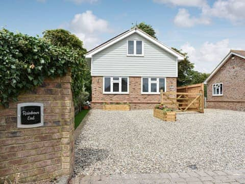 Exterior | Rainbows End, St. Lawrence, near Burnham-on-Crouch