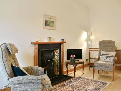 Comfortable living/ dining room | Spey Cottage, Aberlour