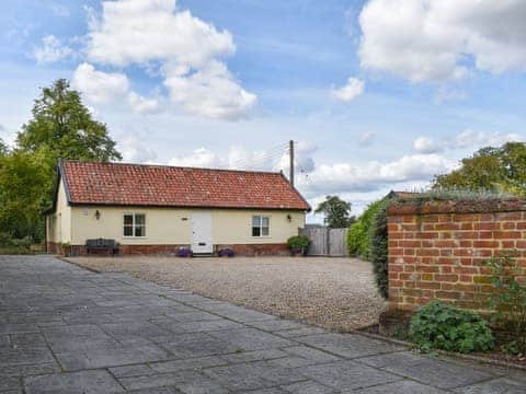 Charming Suffolk holiday cottage | The Old Dairy, Mellis, near Eye