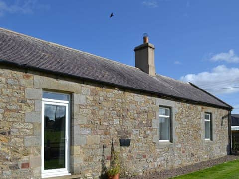 Delightful cottage close to the coast | Mains Cottage, Belford, near Bamburgh