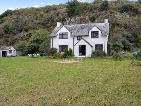 Lovely detached holiday property | Llys Cyngar, Morfa Bychan, near Porthmadog