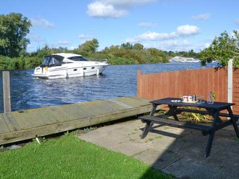 Outstanding riverside location | Pintail, Brundall, near Norwich