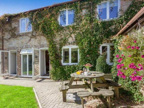 Exterior | Kingsbere - Greenwood Grange Cottages, Higher Bockhampton, near Dorchester