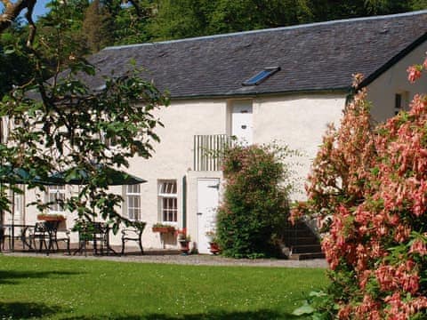 Delightful holiday home | Garden Cottage - Bonawe House, Taynuilt, near Oban