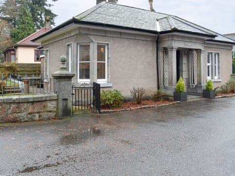 Impressive holiday home | West Lodge, Banchory