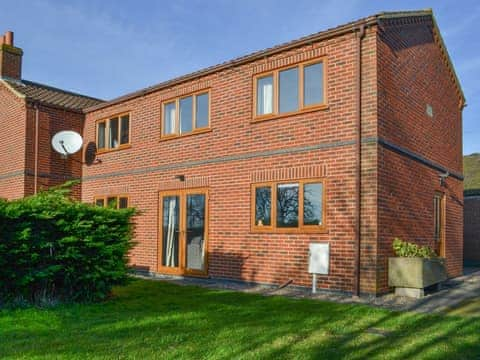 Substantial annexe in a beautiful rural setting | Carp Cottage - Wallrudding Farm Cottages, Doddington, near Lincoln