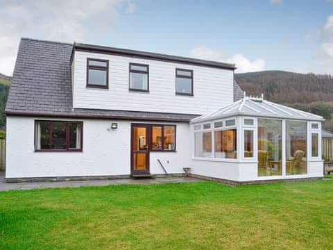 Exterior | Hoot House, Abergynolwyn, near Tywyn