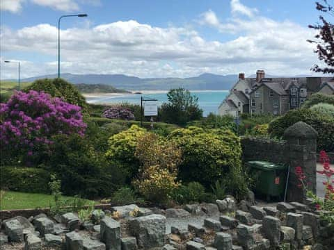 Beautiful view from the garden | Apartment 6 (Harlech), Criccieth