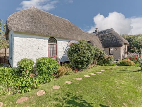 Quintessential Thatched holiday home | The Old Chapel, Roseworthy, near Camborne