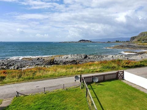 Breathtaking sea views | Seaview Cottage, Ellenabeich, near Oban