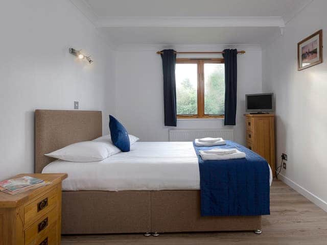 Peaceful second en-suite double bedroom | Mallard - Daisy Broad Lodges, Wroxham