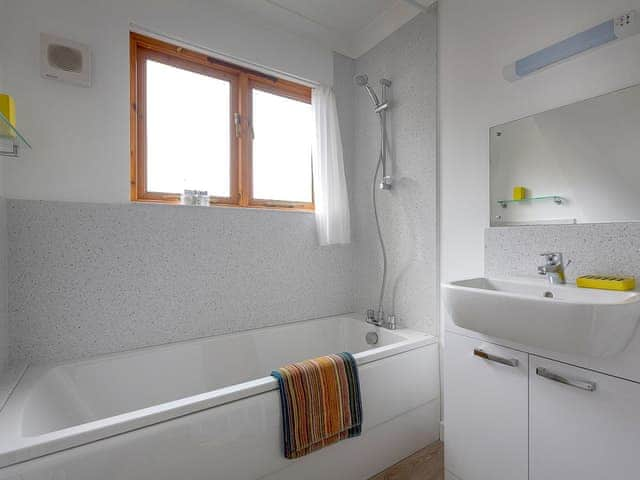 Family bathroom with shower over bath | Mallard - Daisy Broad Lodges, Wroxham