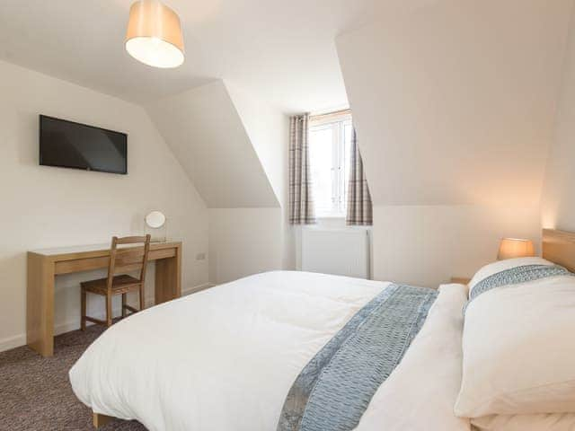 Double bedroom | Beach Lodge, Winthorpe