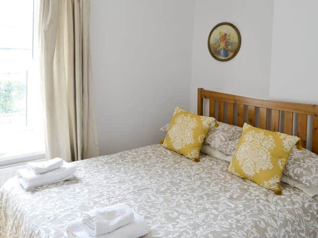 Relaxing double bedroom | Youngers Cottage, Warkworth