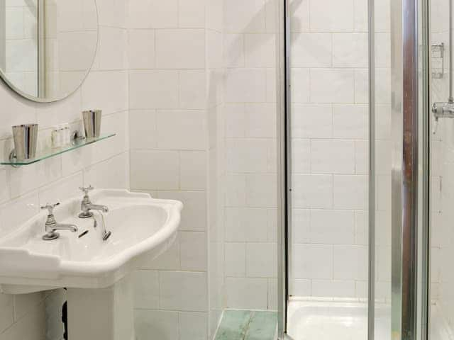 Shower room | Youngers Cottage, Warkworth