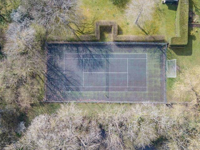 Tennis court | Woolhouse Barn, Hunton