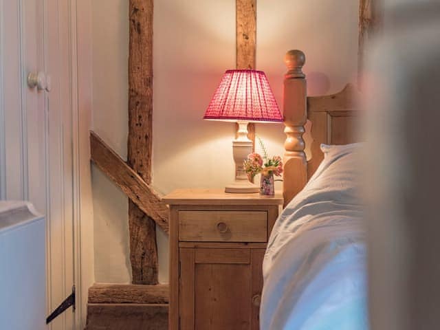 Double bedroom | Woolhouse Barn, Hunton