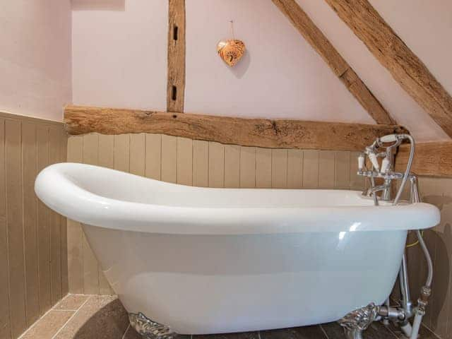 Bathroom | Woolhouse Barn, Hunton